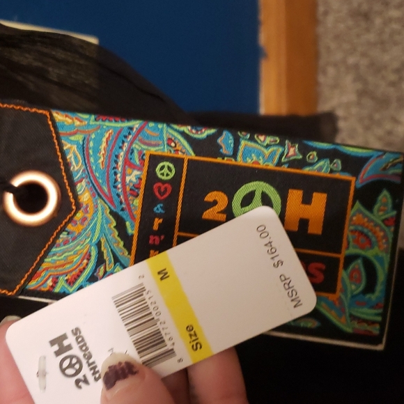 2OH black blouse - Picture 3 of 10